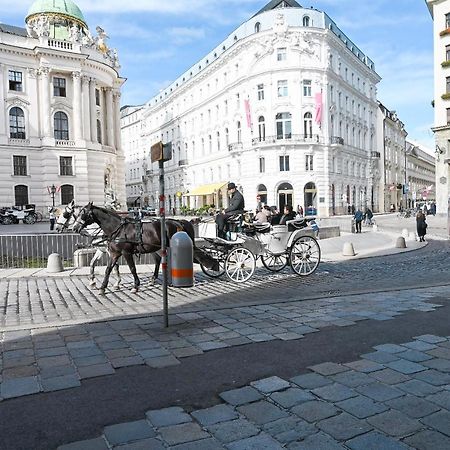 Highlight Apartment Hofburg Wina Bagian luar foto